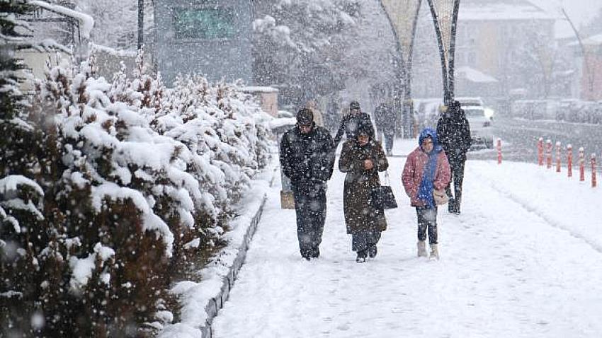 Soğuk ve Yağışlı Hava Geri Dönüyor