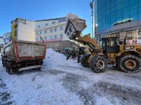 28 İş Makinasıyla Kar Temizleme Mücadelesi