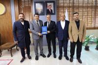 Budan Ailesi'nden Vali Usta'ya Plaket