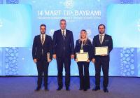 Yılın Hekimi Dursun, Yılın Sağlıkçısı Karabuğa Seçildi