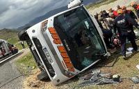 Yolcu Midibüsü Devrildi: 1 Ölü, 11 Yaralı